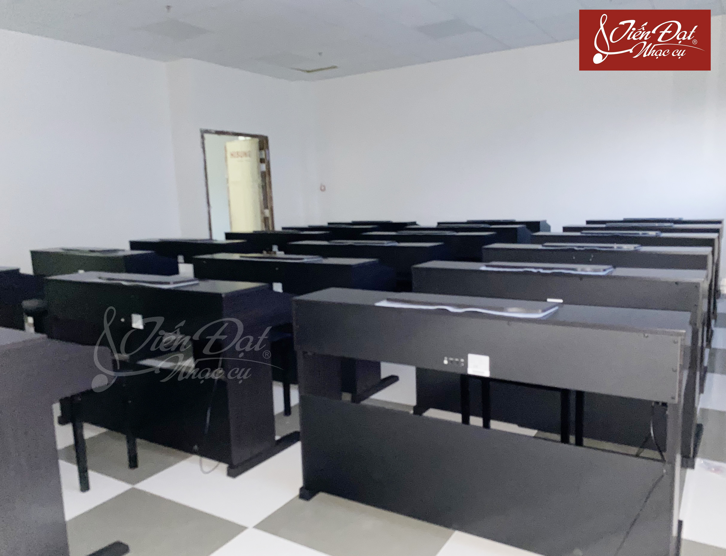 Đàn Piano điện Roland RP-30 9