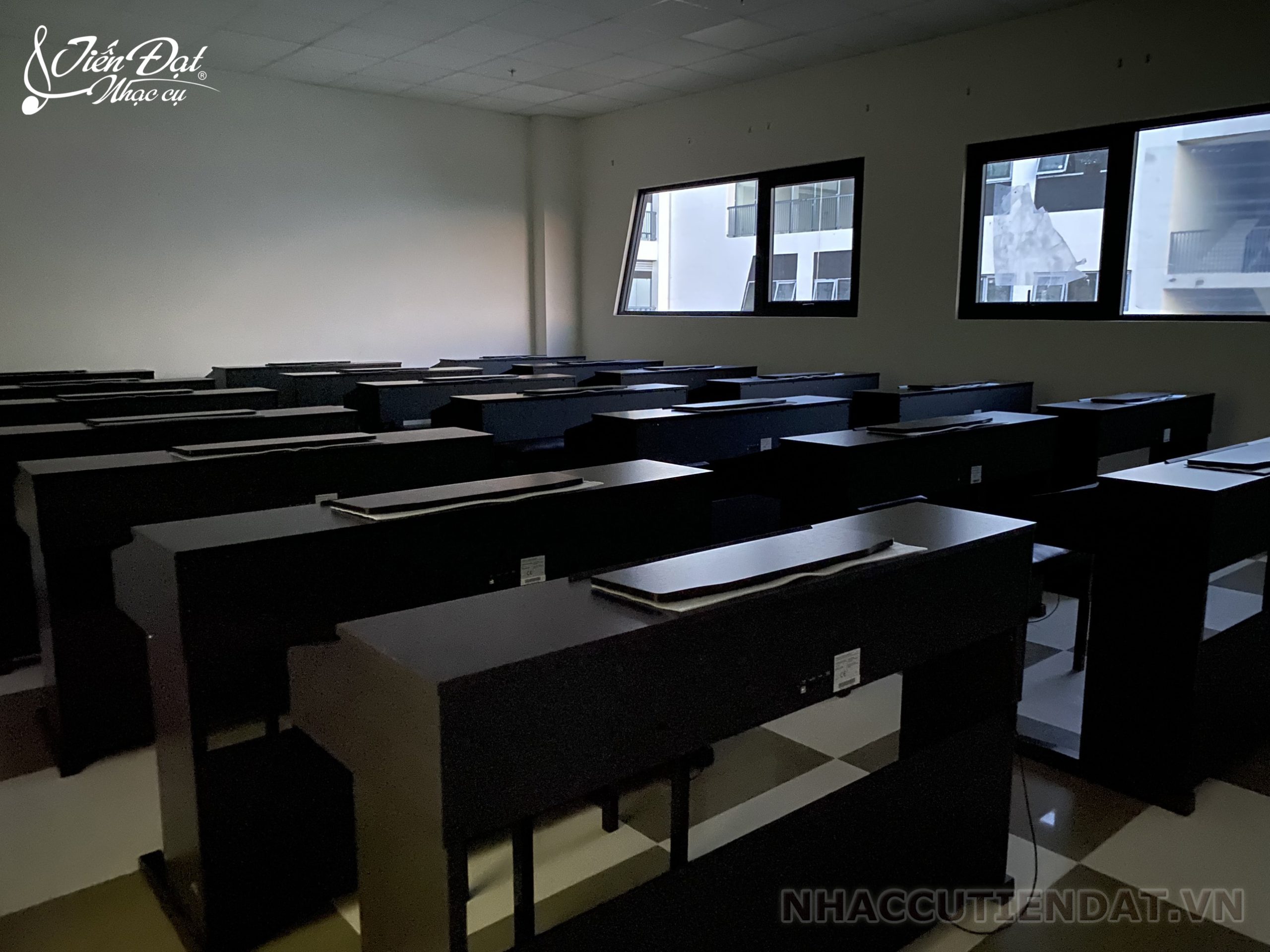 Đàn Piano điện Roland RP-30 11